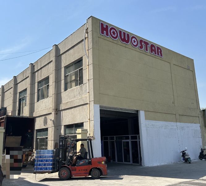 Porcellana JINAN HOWOSTAR AUTO PARTS CO.,LTD Profilo Aziendale